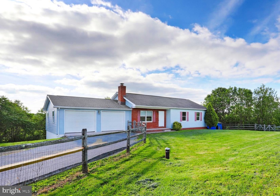 14319 Heavenly Acres Ridge, Hancock, MD 21750 - photo 1