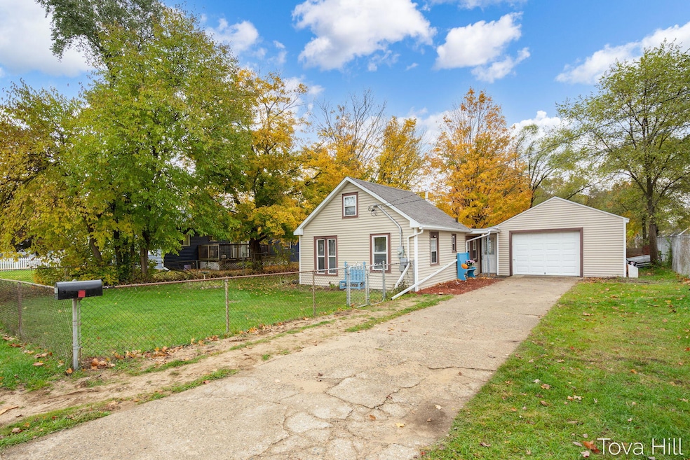 1-web-or-mls-192 Dix St-1