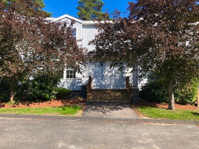107 Franklin Street Extension unit 3, Derry, NH 03038 - photo 1