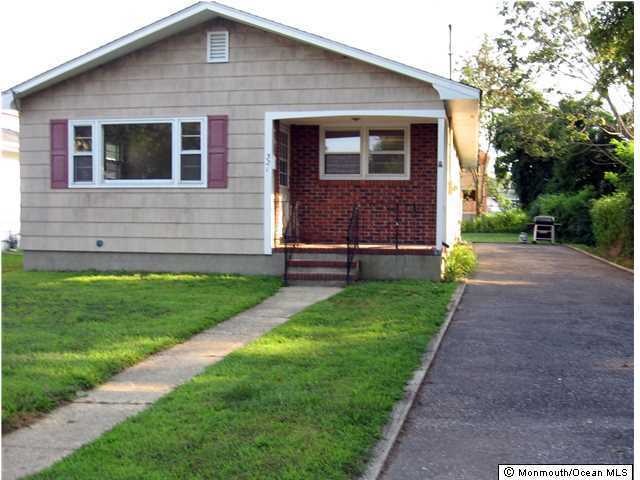 321 Fisk Ave, Brielle, NJ 08730 - photo 1