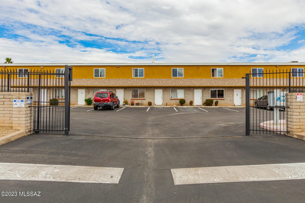 345 E Glenn St unit 9, Tucson, AZ 85705 - photo 1