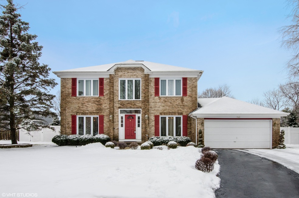 740 Pickwick Ct, Algonquin, IL 60102 - photo 1