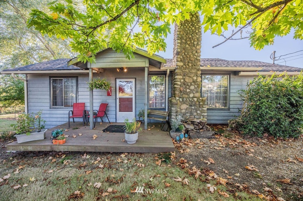 28702 Pioneer Hwy, Stanwood, WA 98292 - photo 1