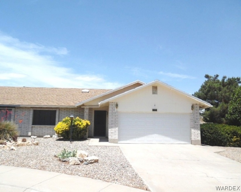 981 Shadow Crest Circle