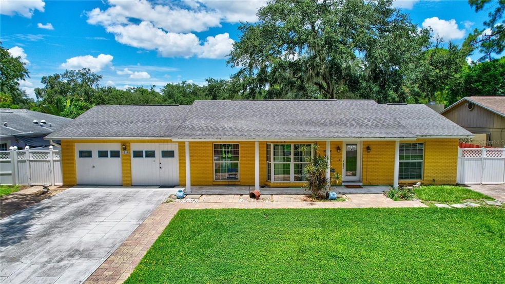 8009 W Hiawatha St, Tampa, FL 33615 - photo 1