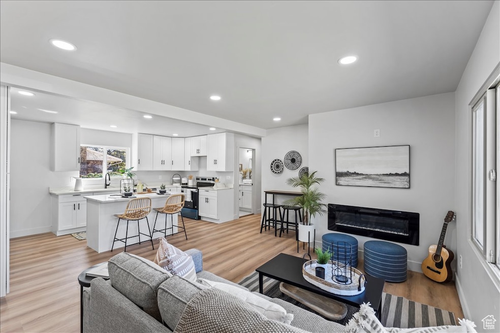 For Sale $560,000 • Co-Listing Agent