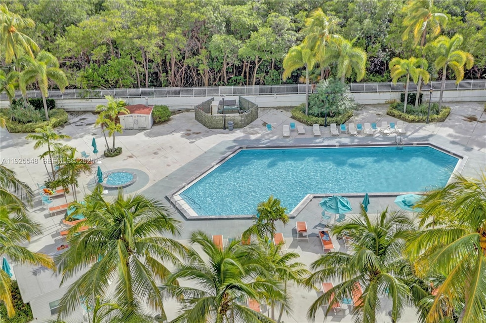 Arlen House unit 724, Sunny Isles Beach, FL 33160 - photo 1