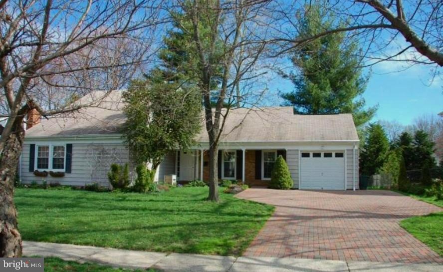 1911 Harcourt Ave, Crofton, MD 21114 - photo 1