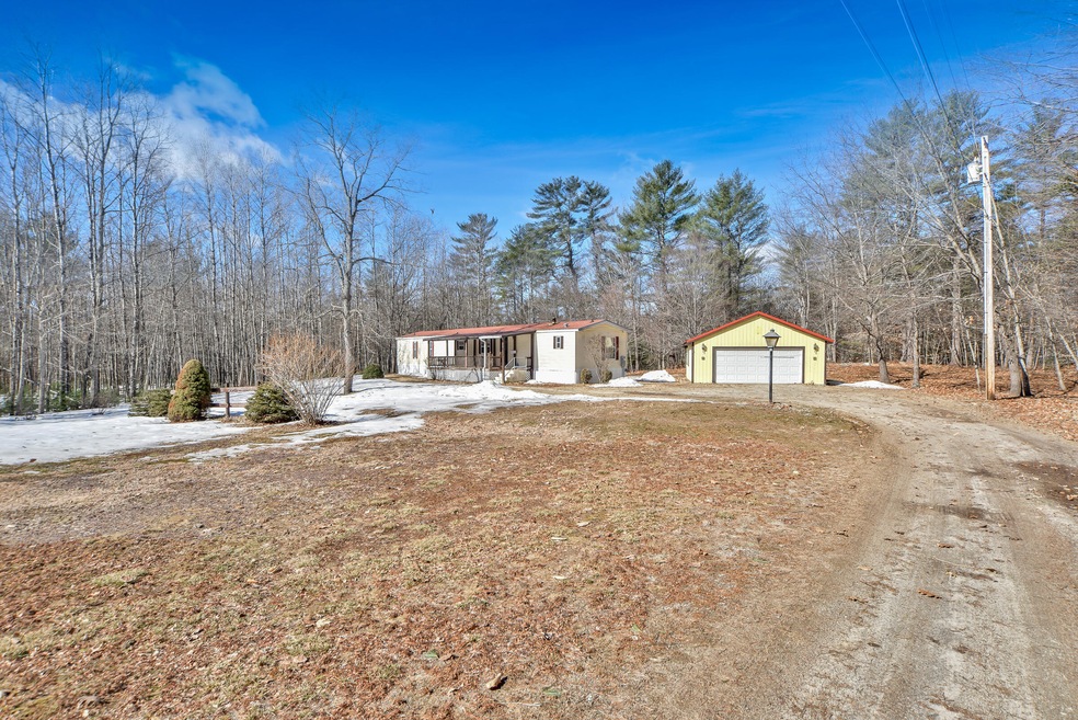 70 Summer St, Mechanic Falls, ME 04256 - photo 1