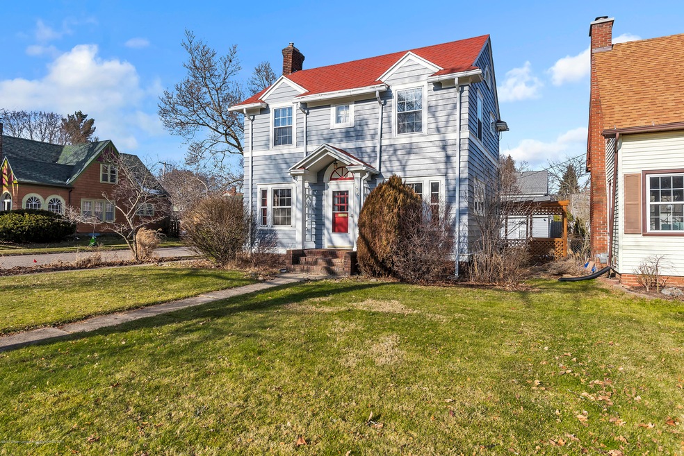 920 Sparrow Ave, Lansing, MI 48910 - photo 1