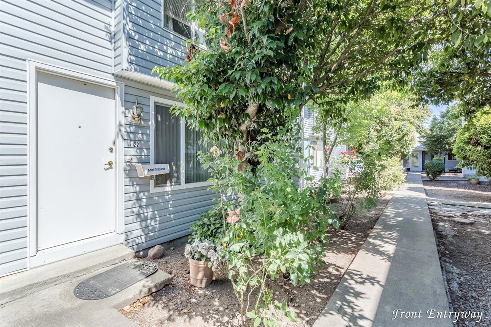 2000 Brookhurst St unit 22, Medford, OR 97504 - photo 1