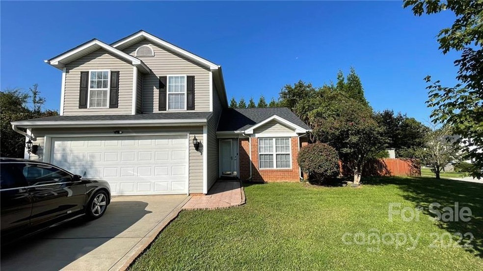 953 Faye St, Statesville, NC 28677 - photo 1