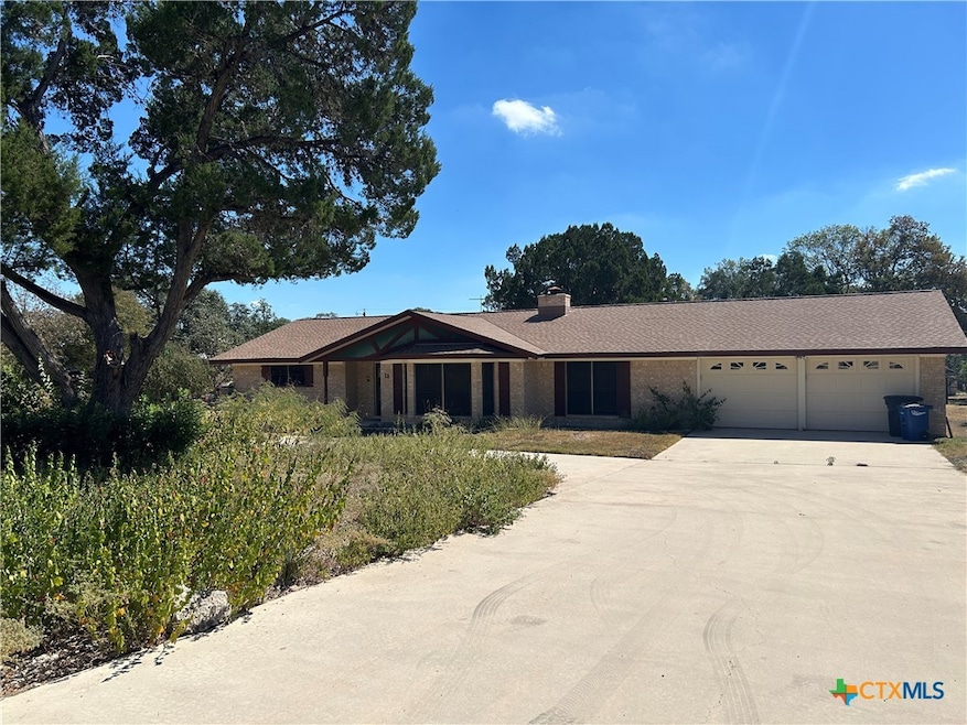 11 La Mesa Dr, New Braunfels, TX 78130 - photo 1