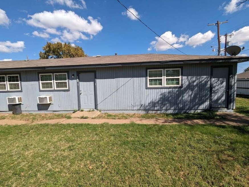 535 42nd St unit A & B, Lubbock, TX 79404 - photo 1