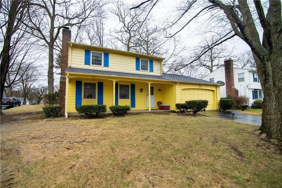 26 Monmouth Dr, Riverside, RI 02915 - photo 1