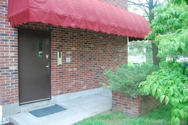 181 Westport Ave unit 8, Norwalk, CT 06851 - photo 1