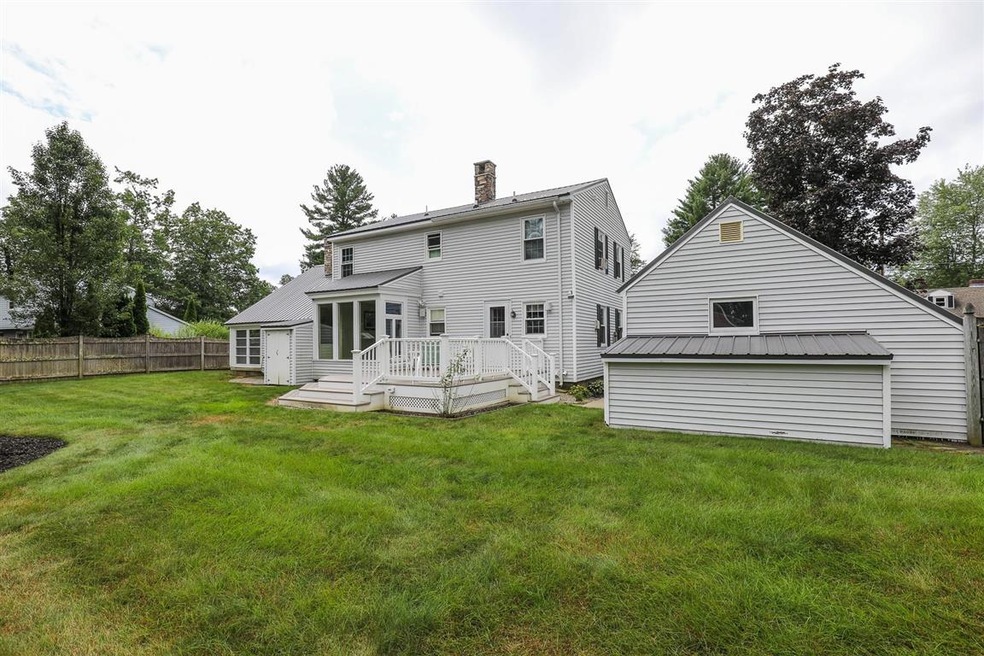 10 Bailey St, Nashua, NH 03063 - photo 1