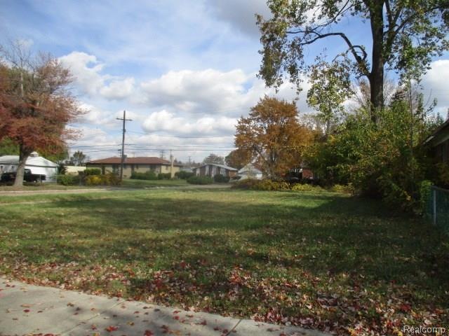 21384 Majestic Ave, Ferndale, MI 48220 - photo 1