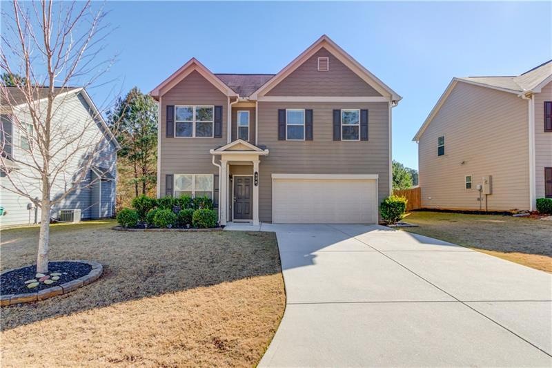 880 Walnut Woods Dr, Braselton, GA 30517 - photo 1