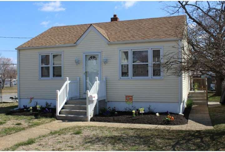 201 Cedar Ave, Paulsboro, NJ 08066 - photo 1