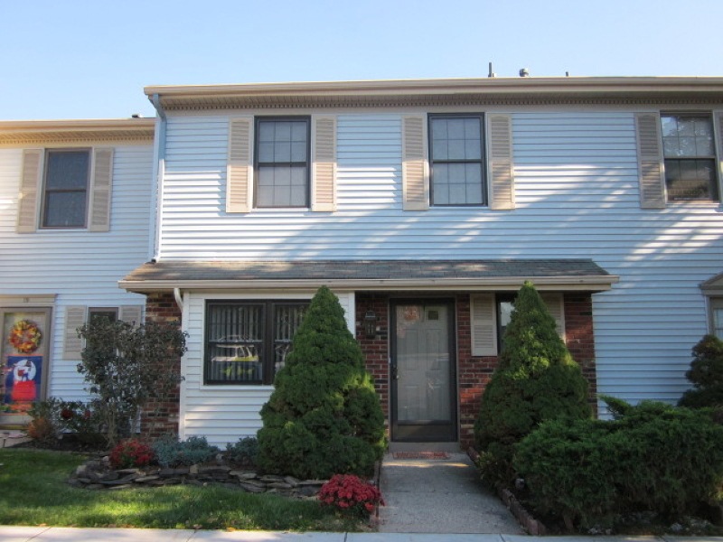 20 Exeter Ct, Somerset, NJ 08873 - photo 1