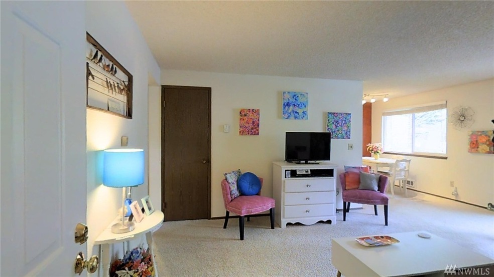 7514 208th St SW unit D203, Edmonds, WA 98026 - photo 1