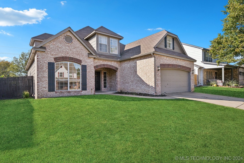 204 S Walnut Ave, Broken Arrow, OK 74012 - photo 1