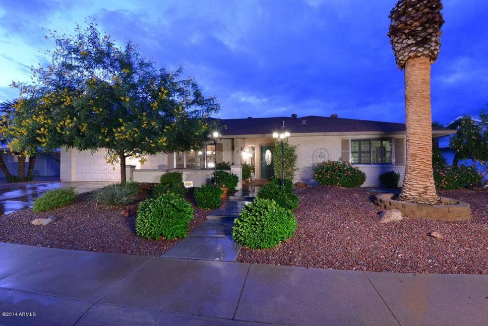 10522 W Wheatridge Dr unit 38, Sun City, AZ 85373 - photo 1