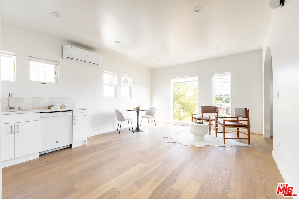 3611 1/2 Bellevue Ave, Los Angeles, CA 90026 - photo 1