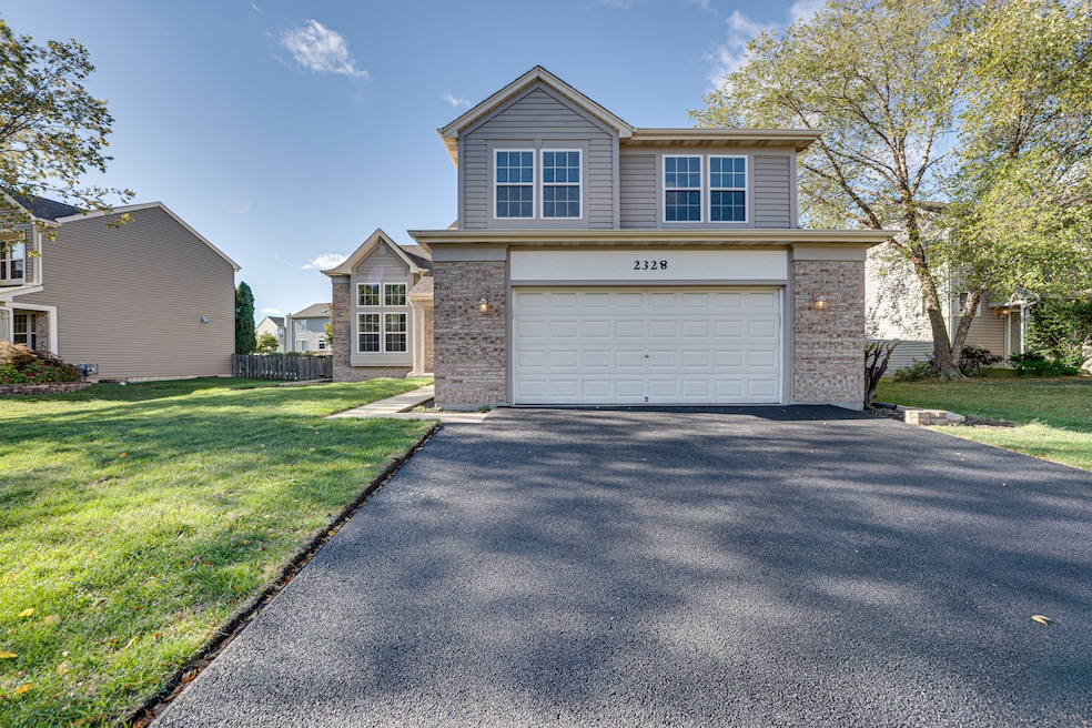 2328 Lexington Ln, Naperville, IL 60540 - photo 1