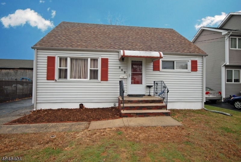 343 N Lincoln Ave, Middlesex, NJ 08846 - photo 1