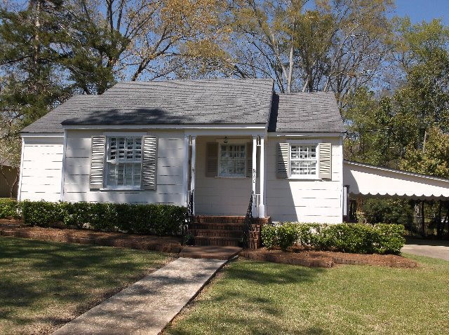 306 Aston Ave, McComb, MS 39648 - photo 1