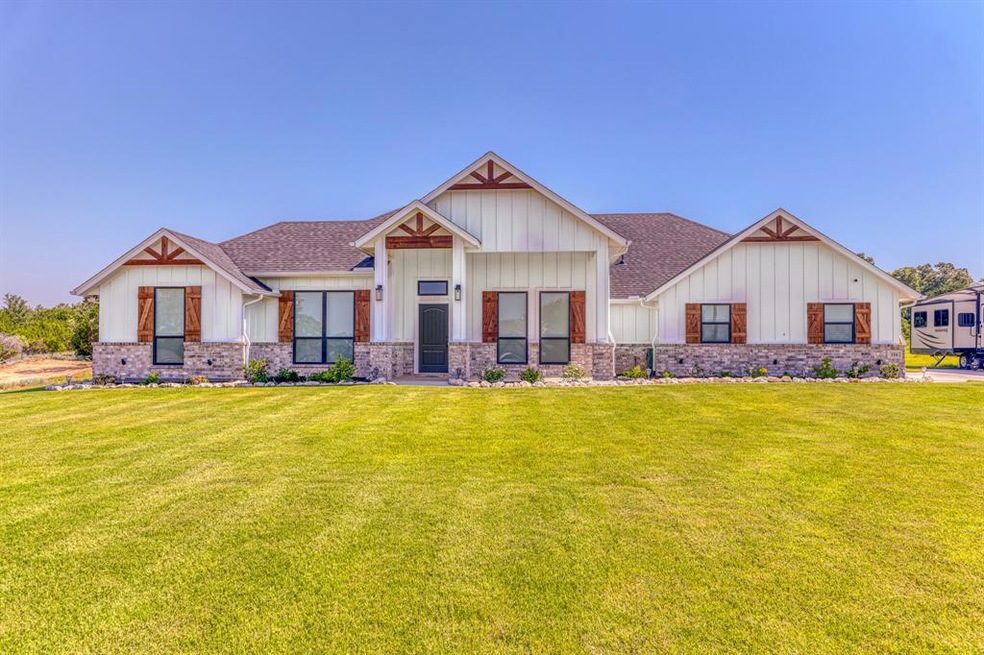 116 Cottongame Dr, Weatherford, TX 76088 - photo 1