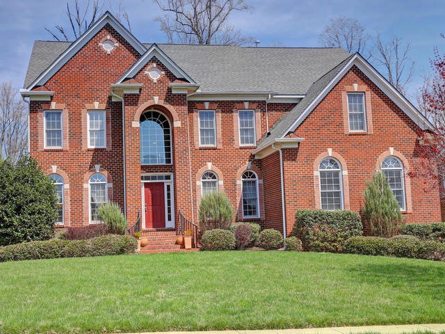 Elegant Brick exterior on 3 sides