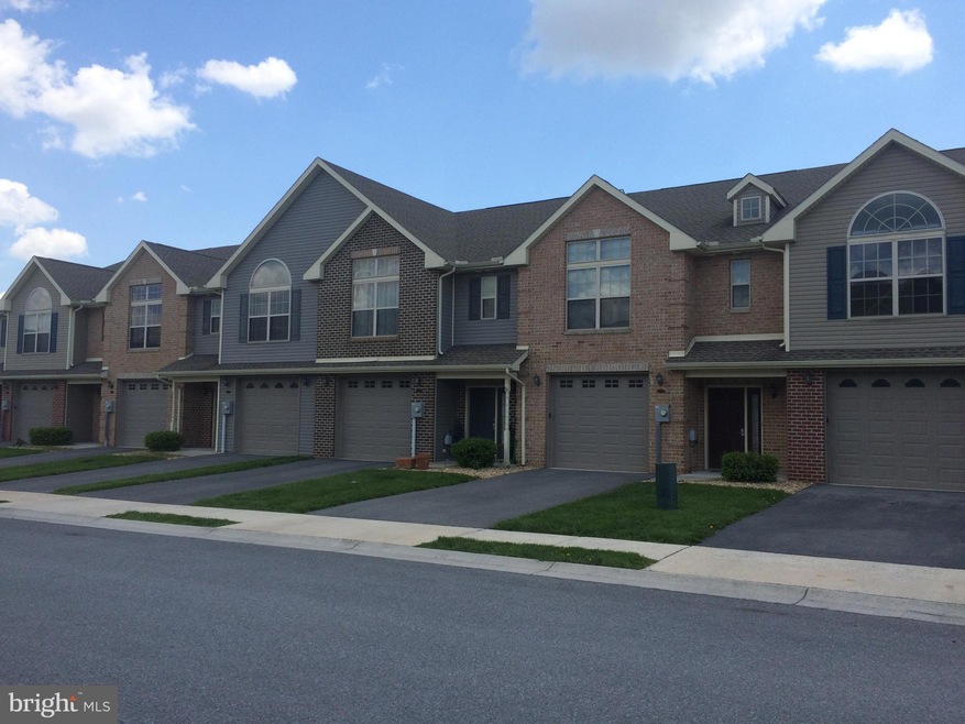 2044 Powell Dr, Chambersburg, PA 17201 - photo 1