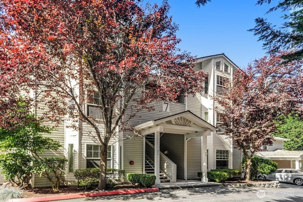 2001 120th Place SE unit 7-304, Everett, WA 98208 - photo 1