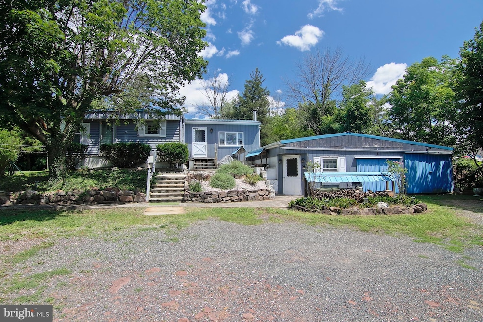 1406 N State St, Pottstown, PA 19464 - photo 1