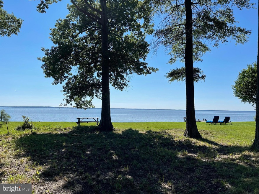 11380 Ethan Ct, Swan Point, MD 20645 - photo 1