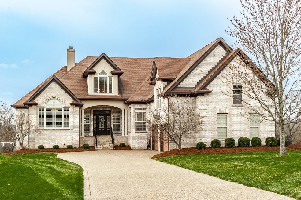 Welcome to 1150 Stirlingshire Dr in Hendersonville TN!