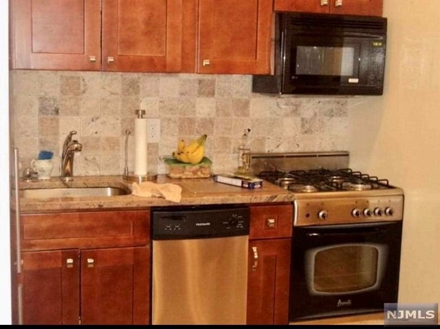 Linwood Park unit 3E, Fort Lee, NJ 07024 - photo 1