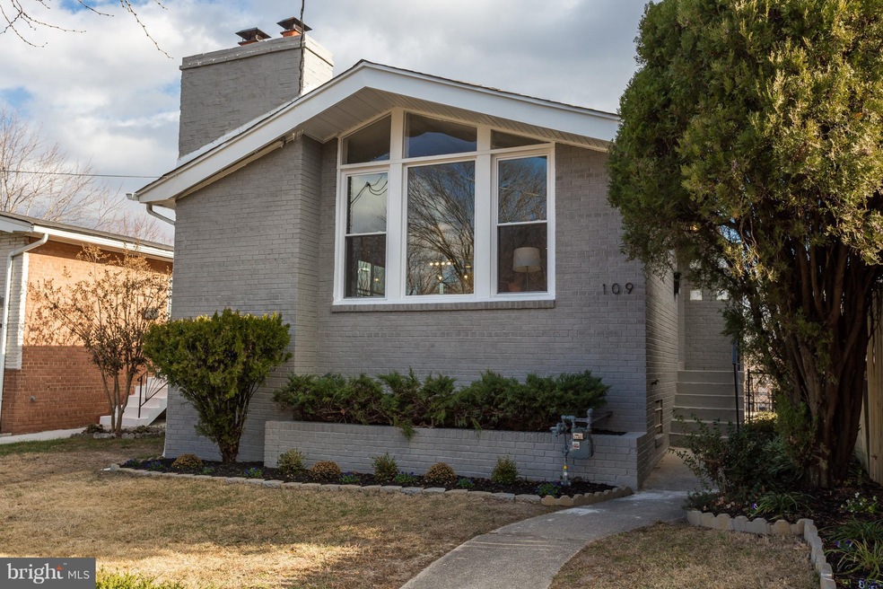 109 Division Ave NE, Washington, DC 20019 - photo 1