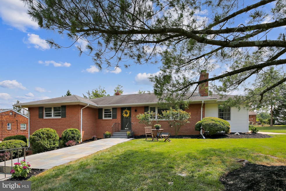 3301 Longbranch Dr, Falls Church, VA 22041 - photo 1