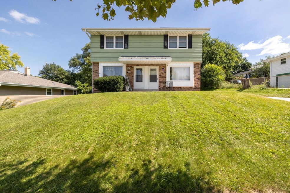Exterior_1423-1425 Eder Lane-1