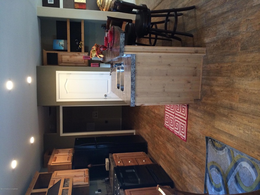 Colt Kitchenbar