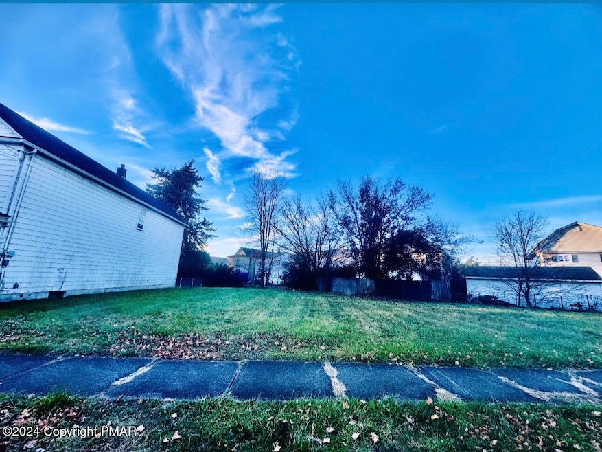 52 Jay St, Wilkes Barre, PA 18705 - photo 1