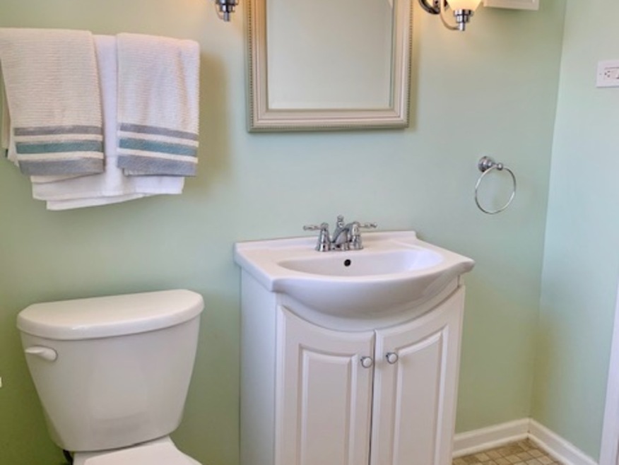 10011 Drury Ln, Westchester, IL 60154 - photo 1