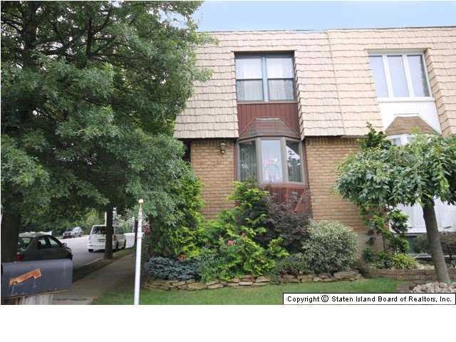 4 E Reading Ave, Staten Island, NY 10308 - photo 1