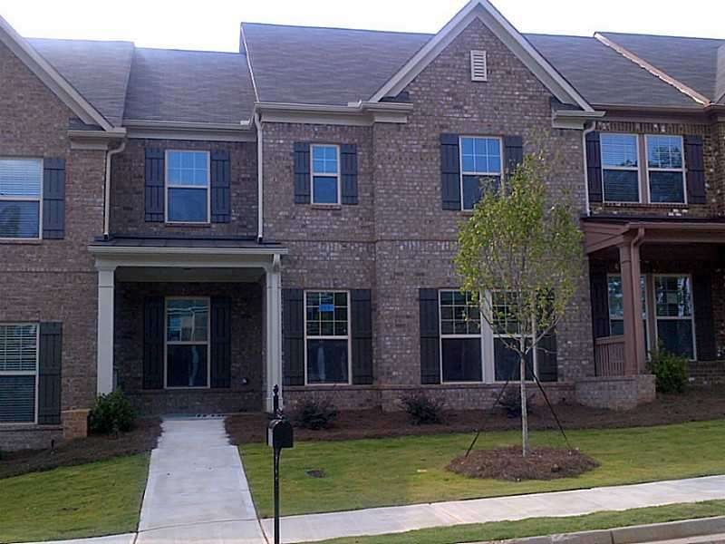 Exterior Front. BEAUTIFUL FRONT PORCH