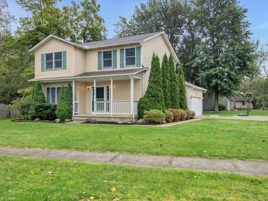 4674 Hawthorne Ave, Sheffield Lake, OH 44054 - photo 1