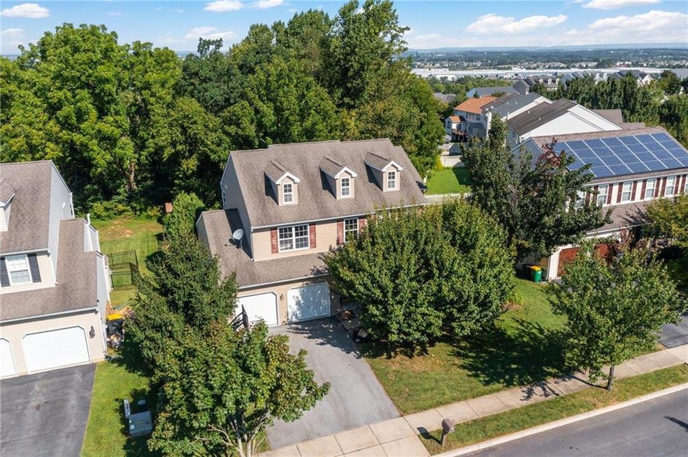 7201 Mckee Ct, Macungie, PA 18062 - photo 1